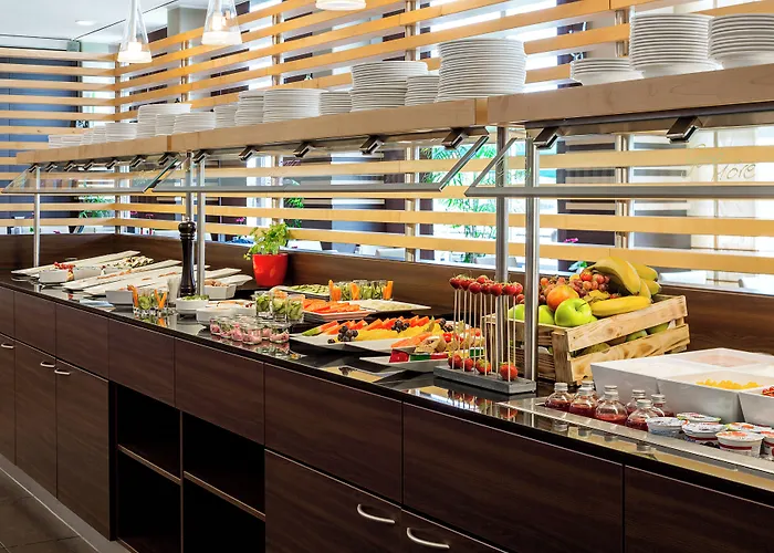 Plaza Horner Rennbahn Hotel 4*